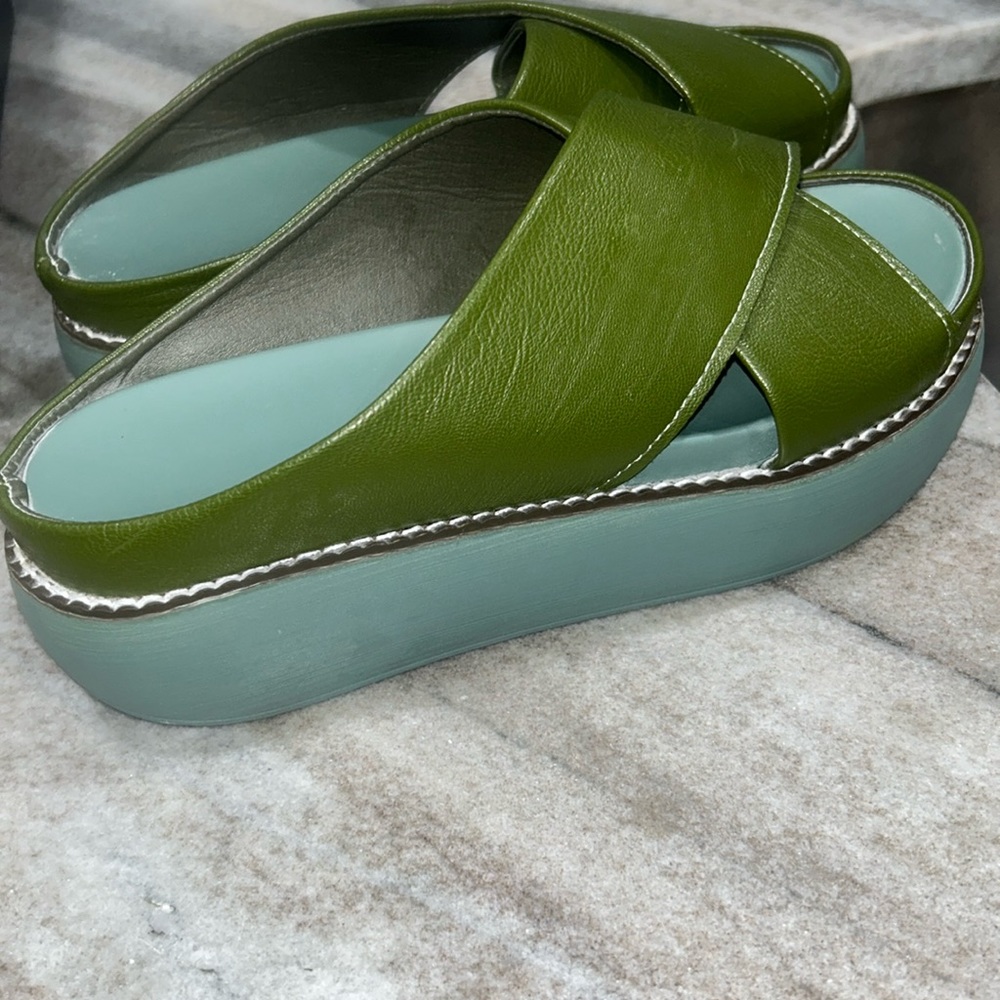 Platform Clog Gorgeous Colorway!